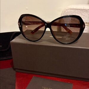 Tom Ford Elegant Brown Sunglasses